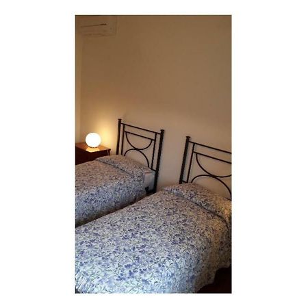 Casa Emanuela Bed & Breakfast Piazzola sul Brenta Luaran gambar