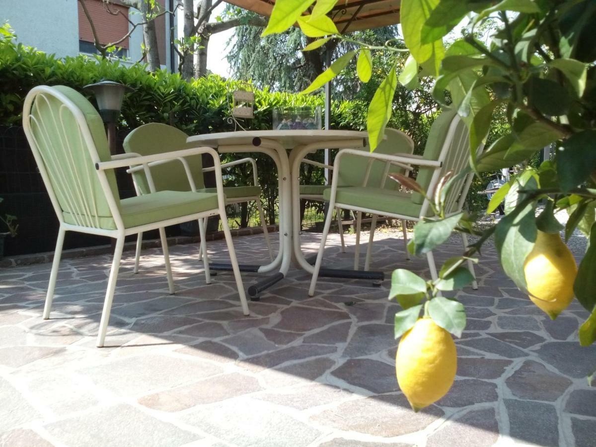 Casa Emanuela Bed & Breakfast Piazzola sul Brenta Luaran gambar